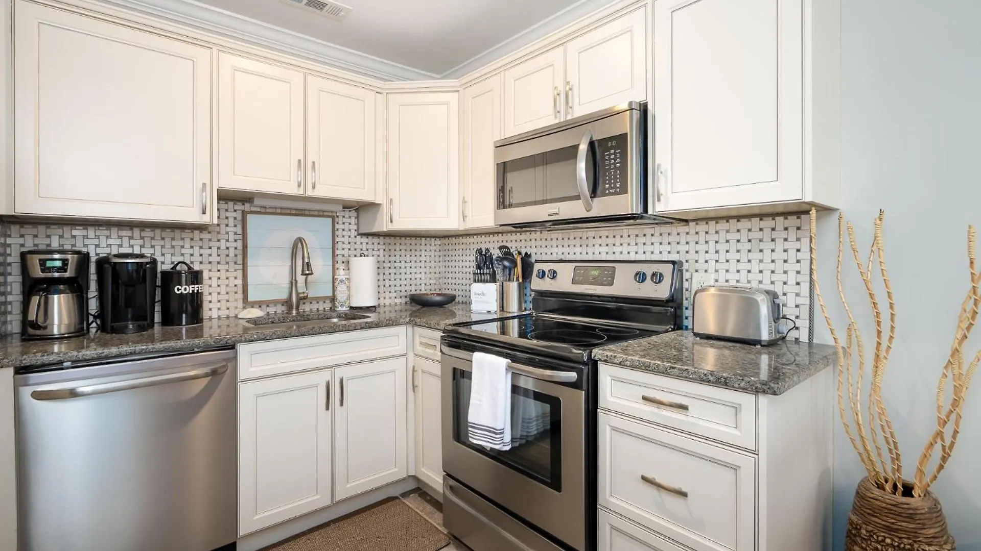 319 Breakers Villa *