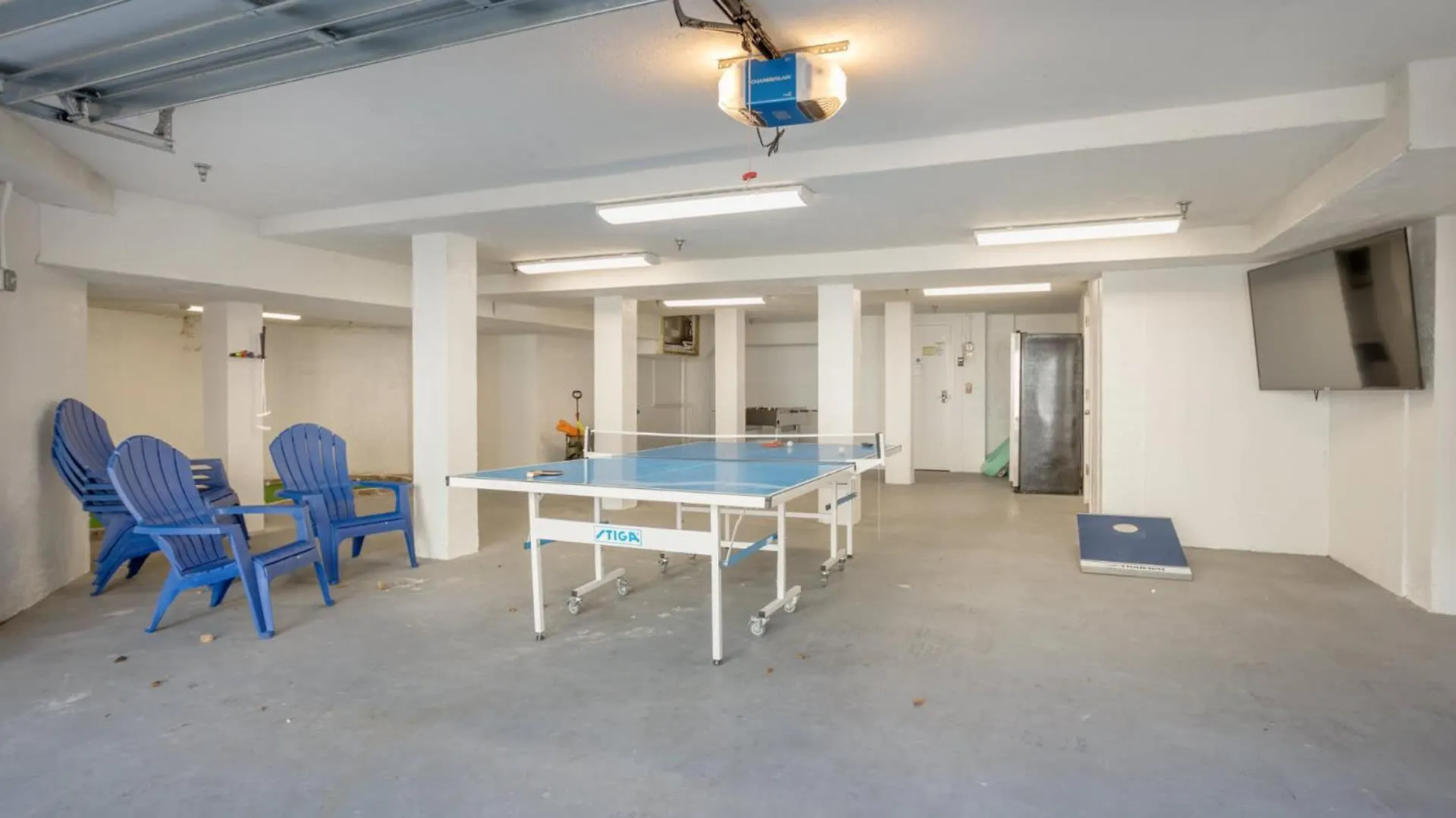 Luxury 7br W Ocean Views & Private Pool Holiday home