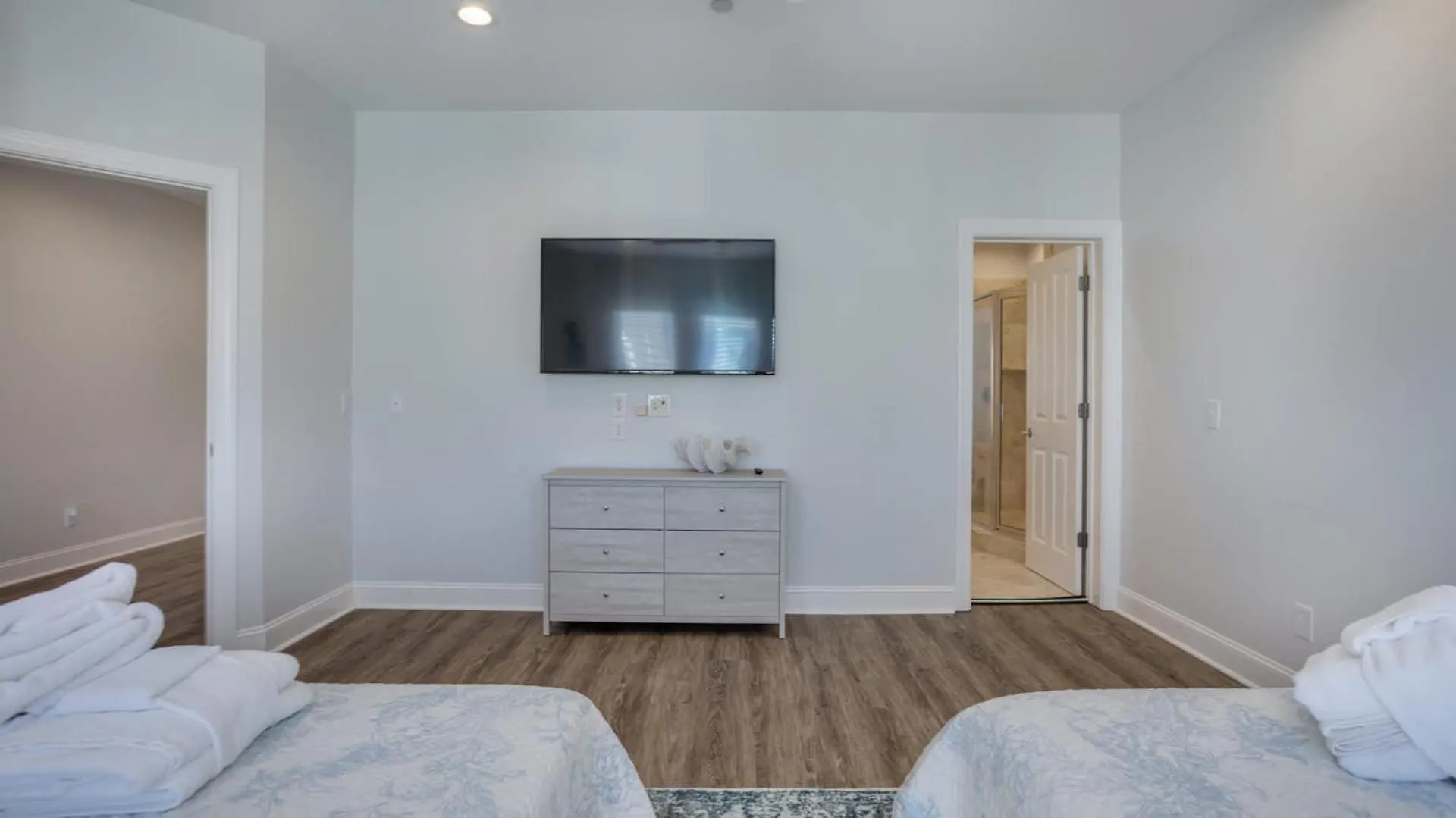 Luxury 7br W Ocean Views & Private Pool Holiday home *