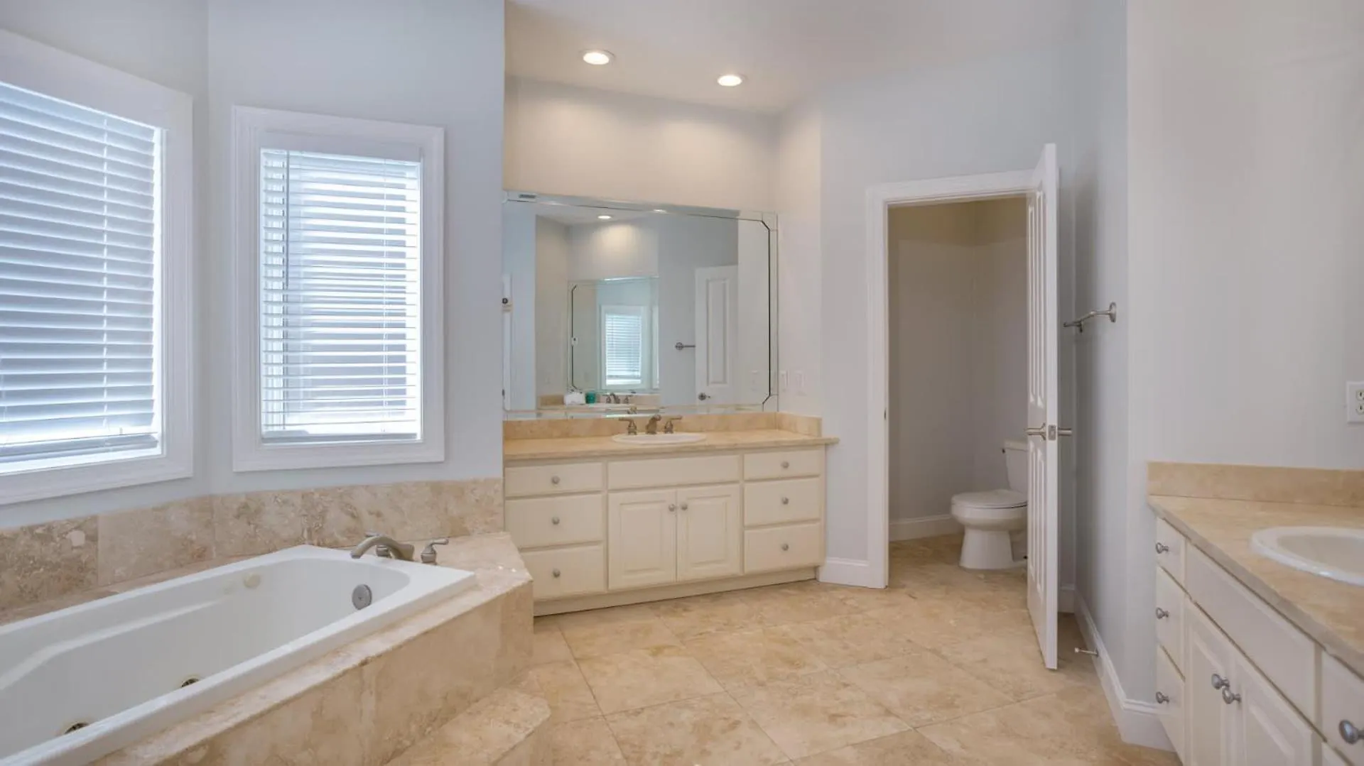 Luxury 7br W Ocean Views & Private Pool Holiday home *