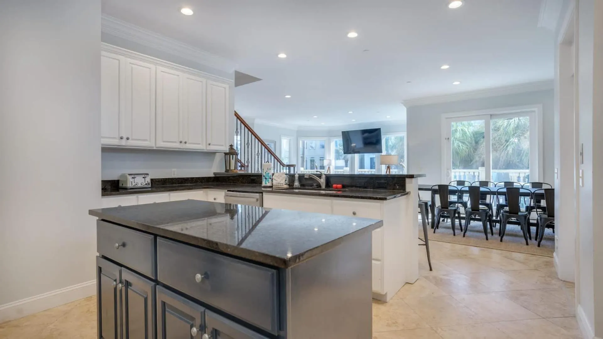 Luxury 7br W Ocean Views & Private Pool Holiday home