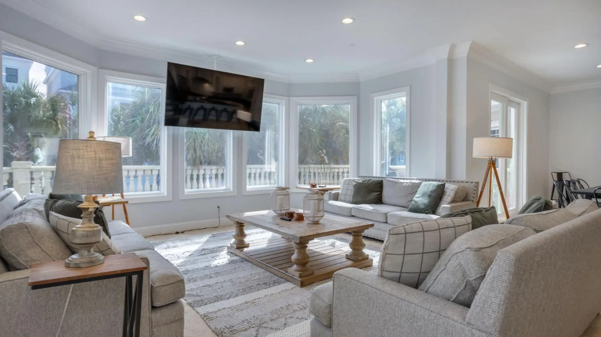 Holiday home Luxury 7br W Ocean Views & Private Pool *