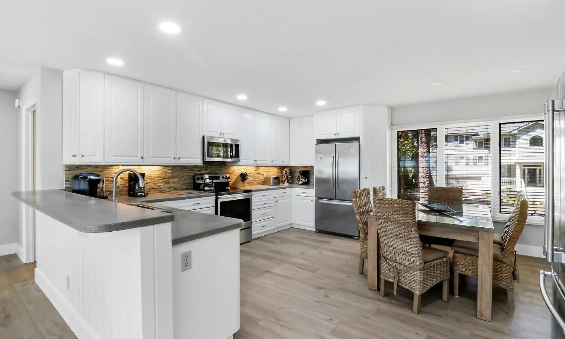10 Ketch Villa