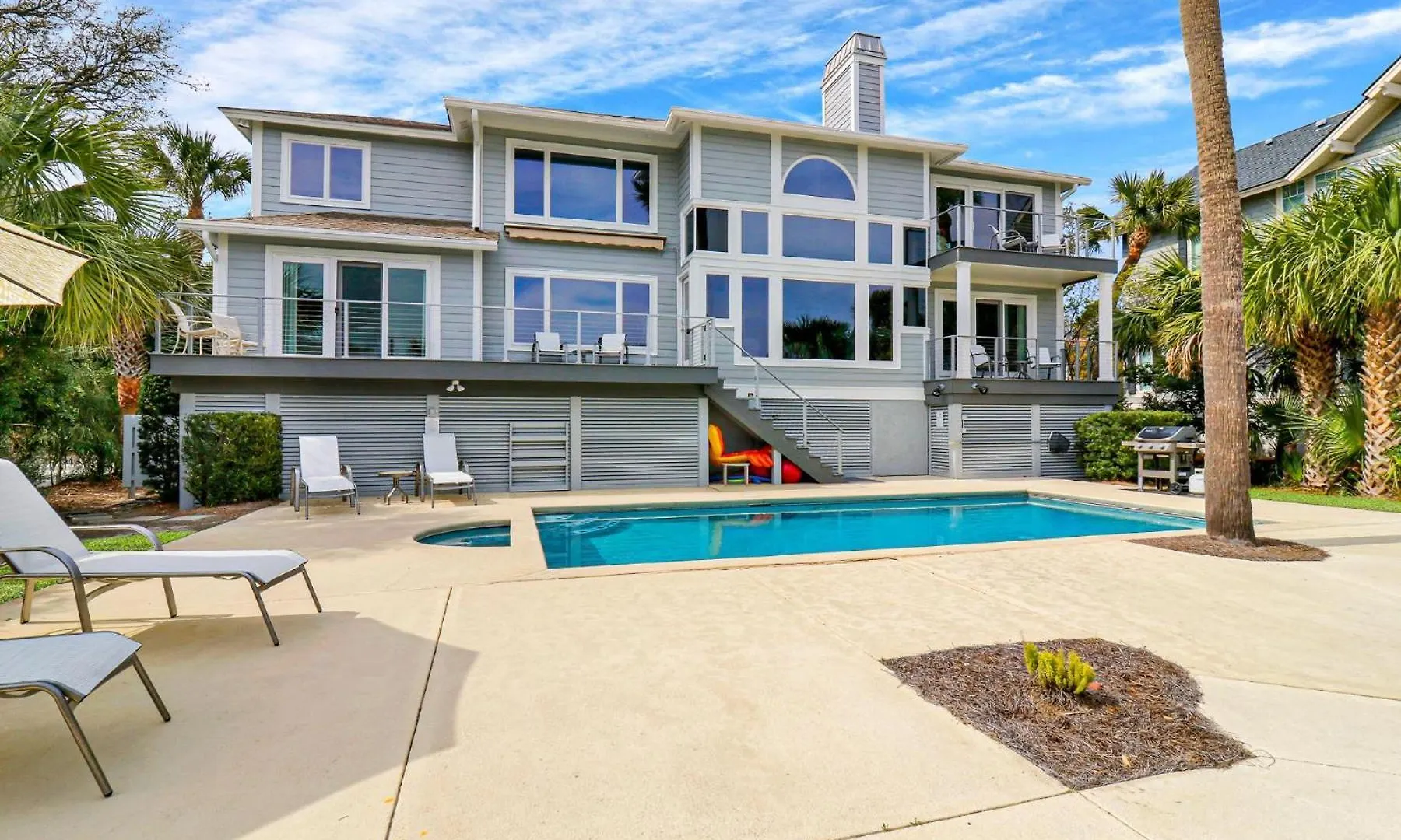 10 Ketch Villa
