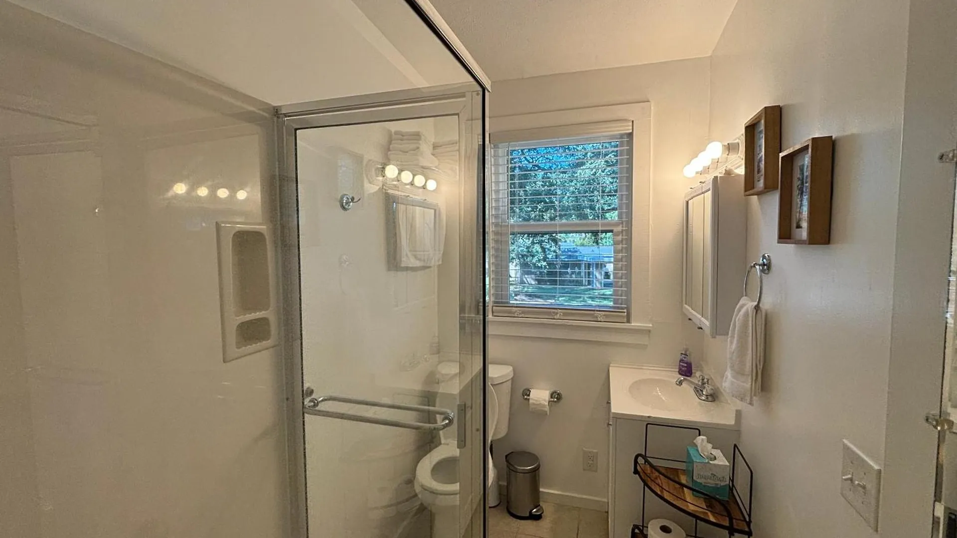 Newly Renovated Duplex, Upper Unit, 4th Row From The Hilton Head Island