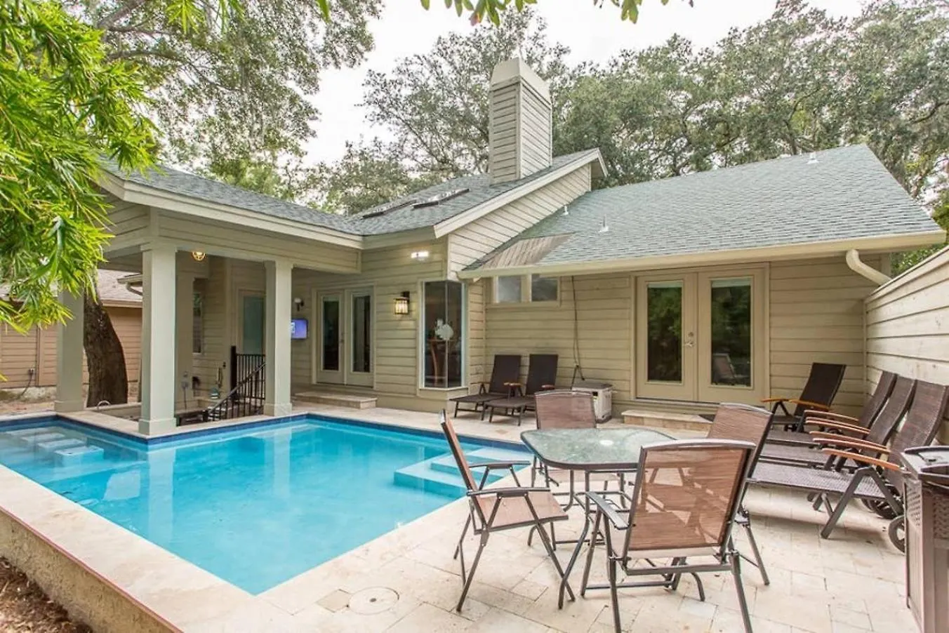 Heated Pool Swim Up Bar Hottub 7min Bike To *