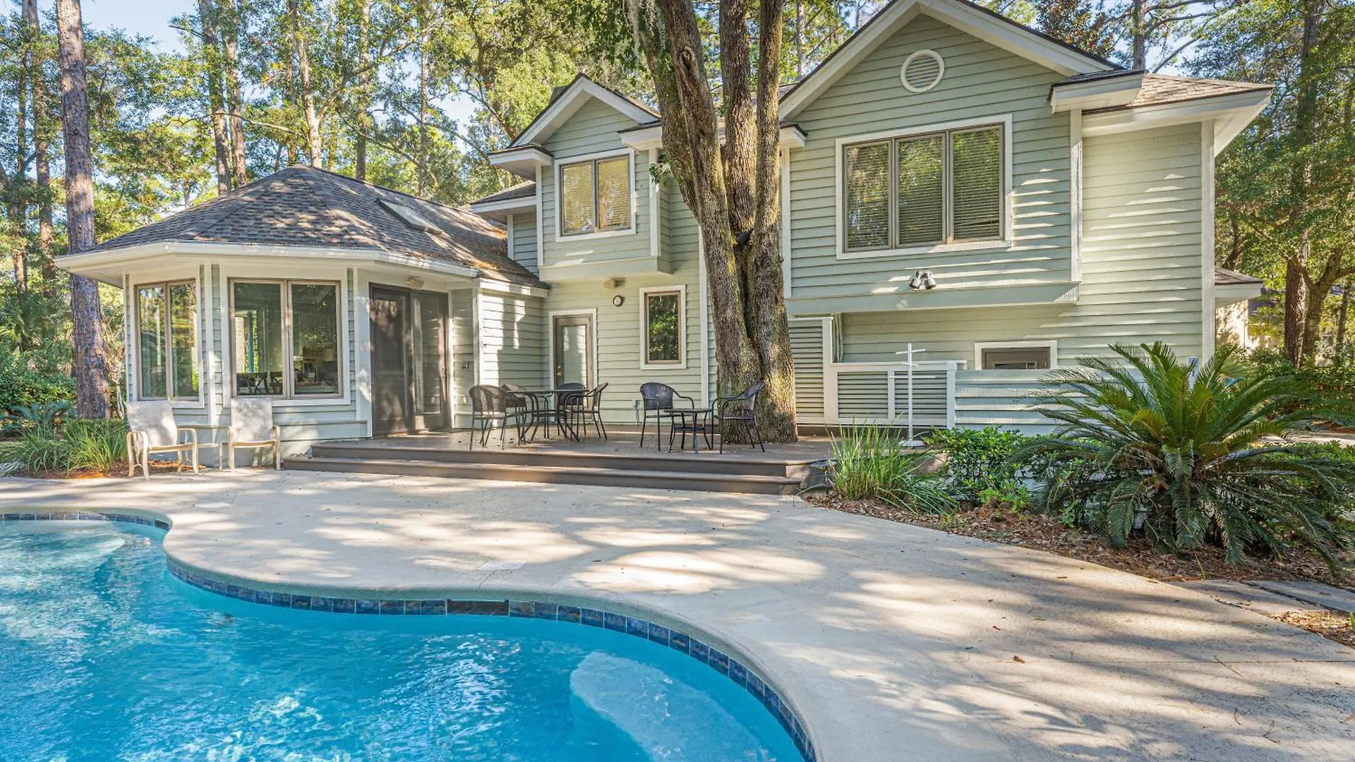 Private Pool - 5 Min Bike Ride To - 4 W Garrison Pl *