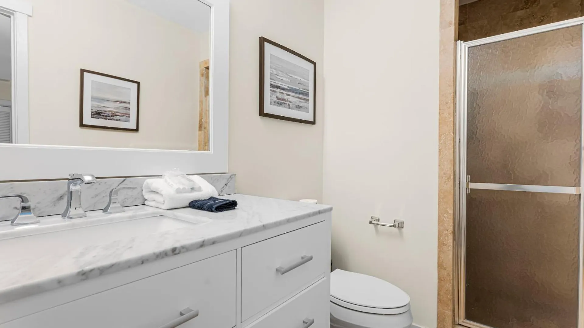 Holiday home Pet Friendly - Upscale Renovations & Decor - Private Pool - 2 St Andrews Place
