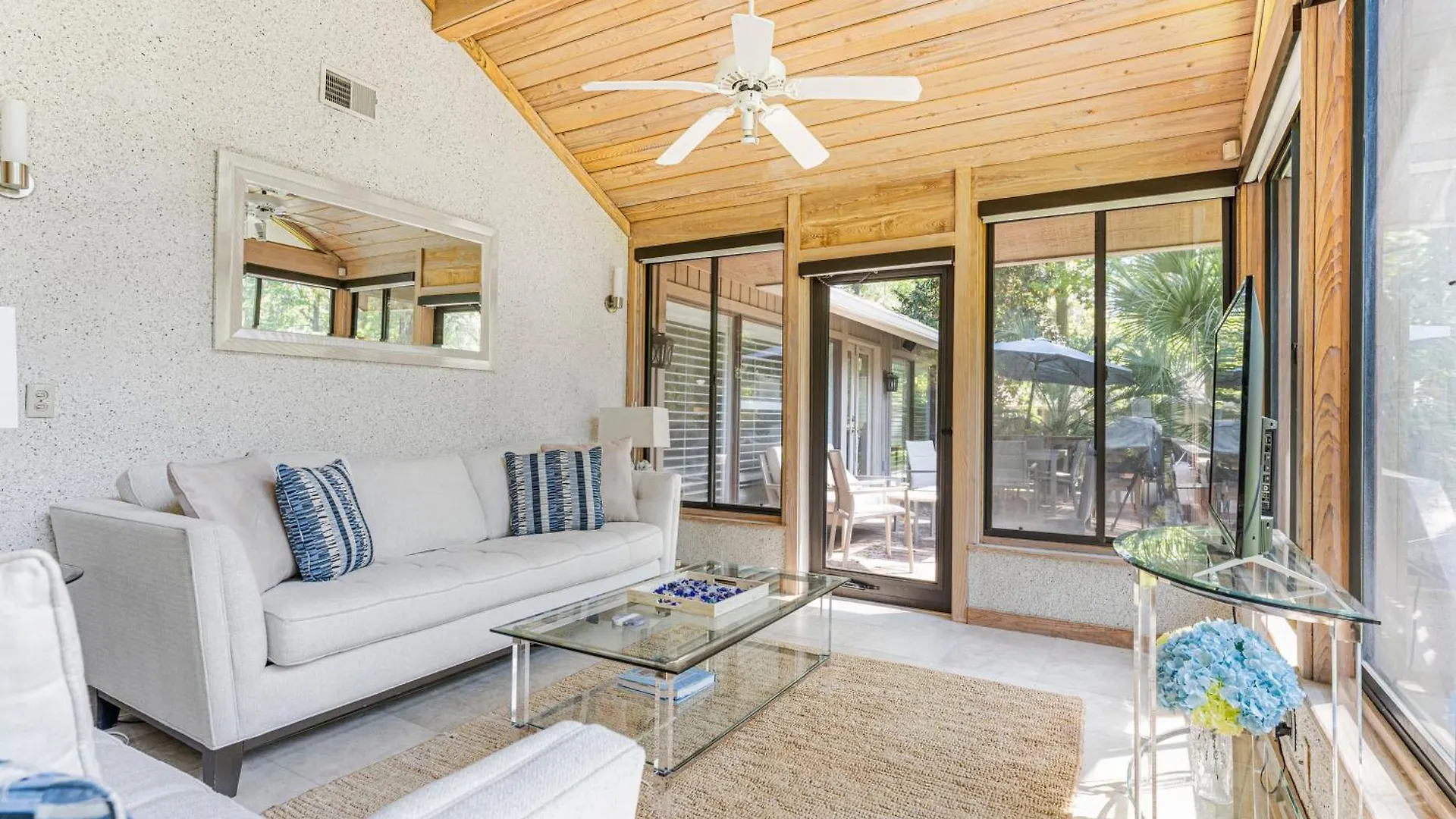 Pet Friendly - Upscale Renovations & Decor - Private Pool - 2 St Andrews Place