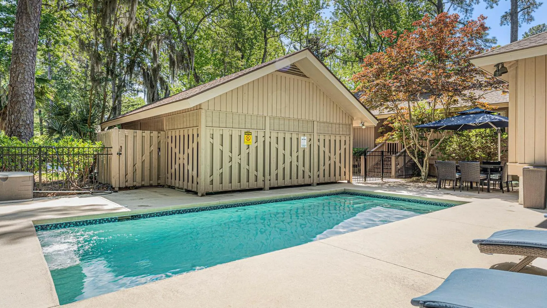 Holiday home Pet Friendly - Upscale Renovations & Decor - Private Pool - 2 St Andrews Place *