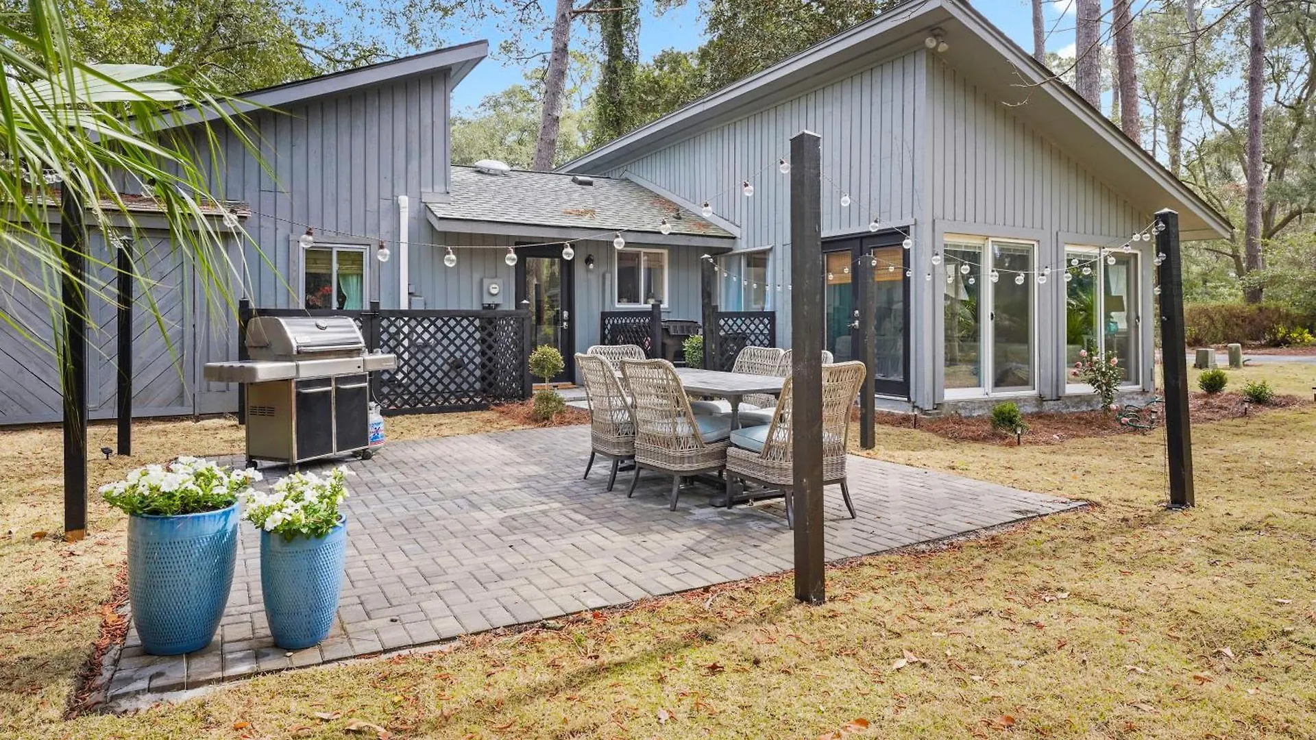Holiday home New Listing - 3 Bedroom - Pet Friendly - Coastal Casual & Refined Style - 8 Cotton Lane *