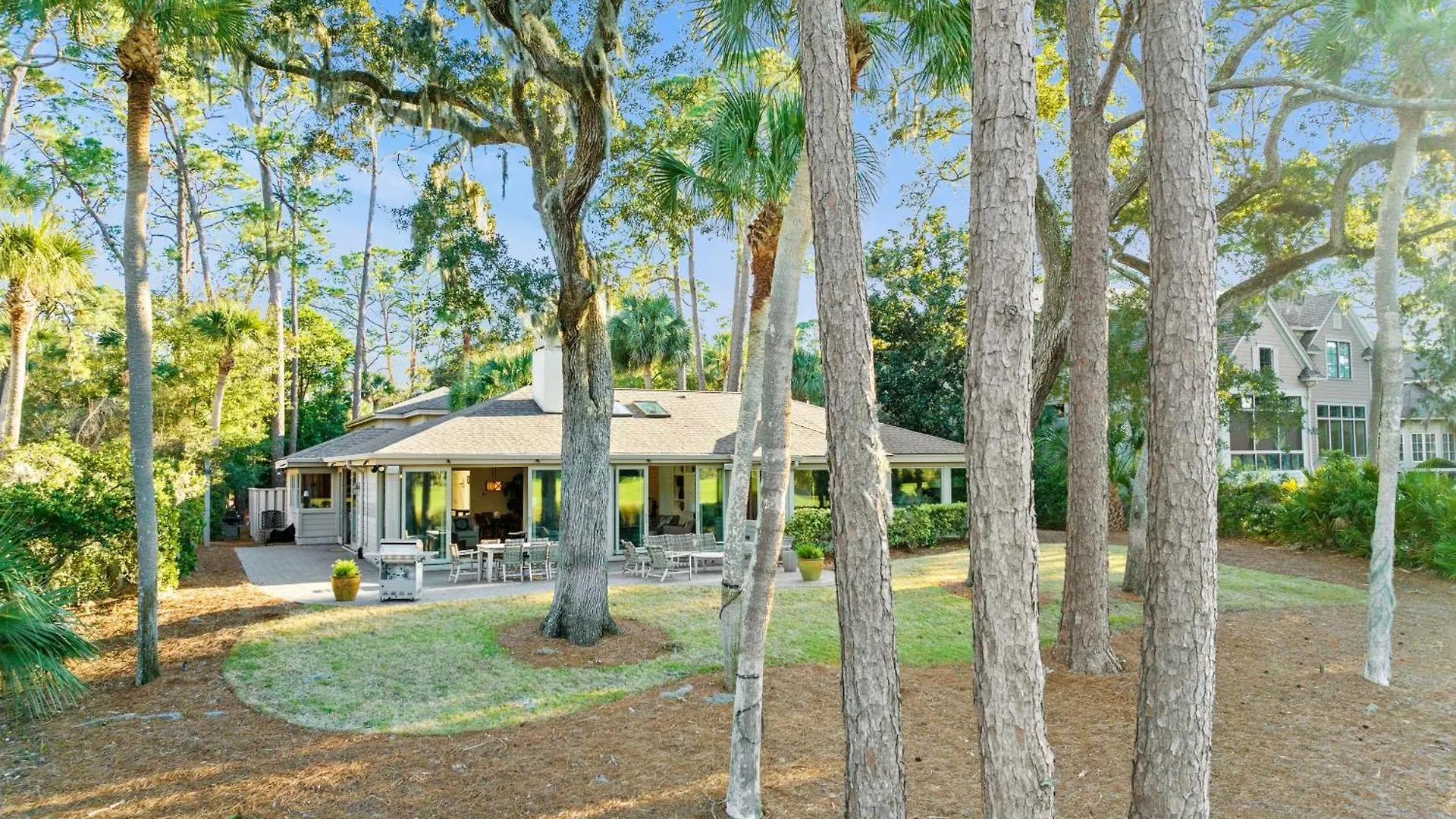 New Listing - 3rd Row - Pool - - Golf Course - Lagoon - 8 Lagoon Rd