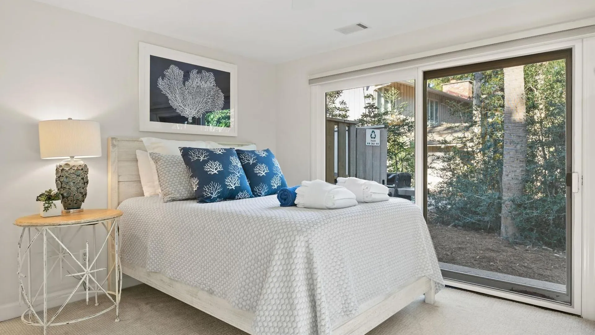 Holiday home New Listing - 3rd Row - Pool - - Golf Course - Lagoon - 8 Lagoon Rd *
