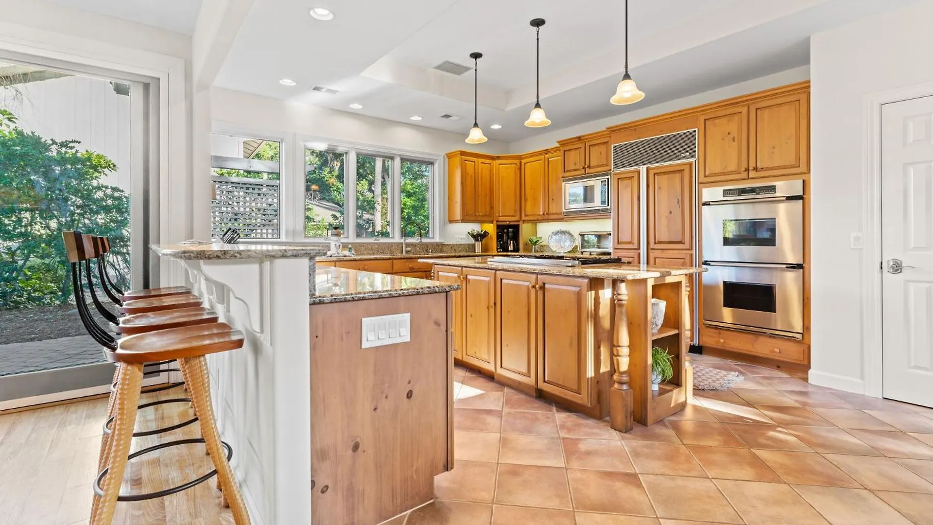 Holiday home New Listing - 3rd Row - Pool - - Golf Course - Lagoon - 8 Lagoon Rd
