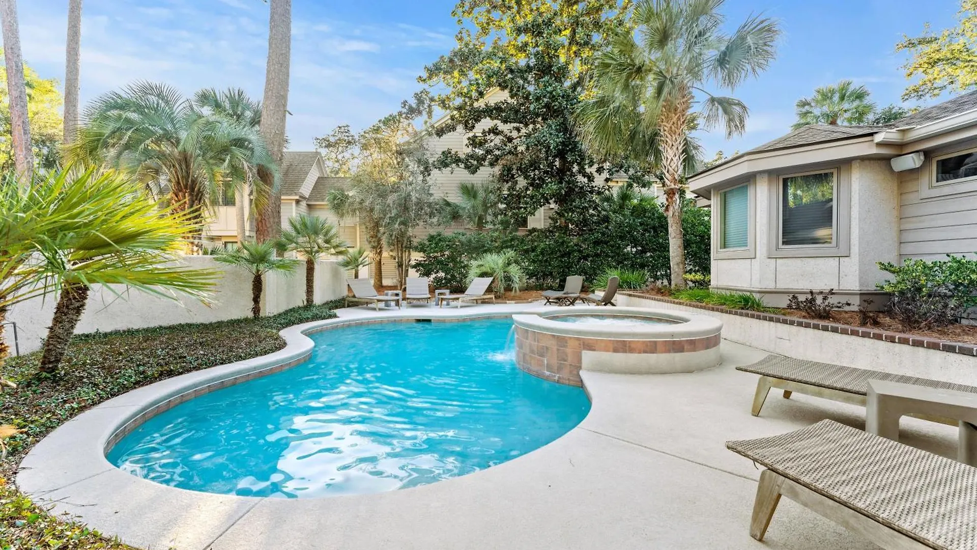 New Listing - 3rd Row - Pool - - Golf Course - Lagoon - 8 Lagoon Rd * Hilton Head Island