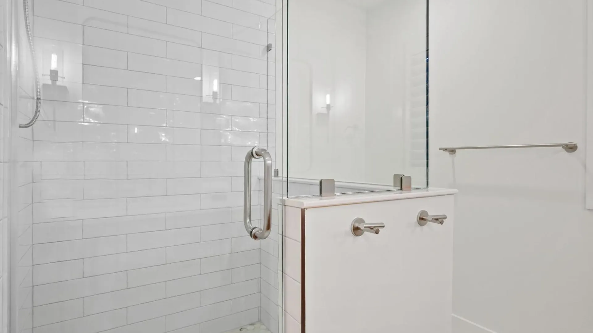 Holiday home New Listing - Upscale Coastal Ranch - Private Pool & - 13 Planters Wood Ct *