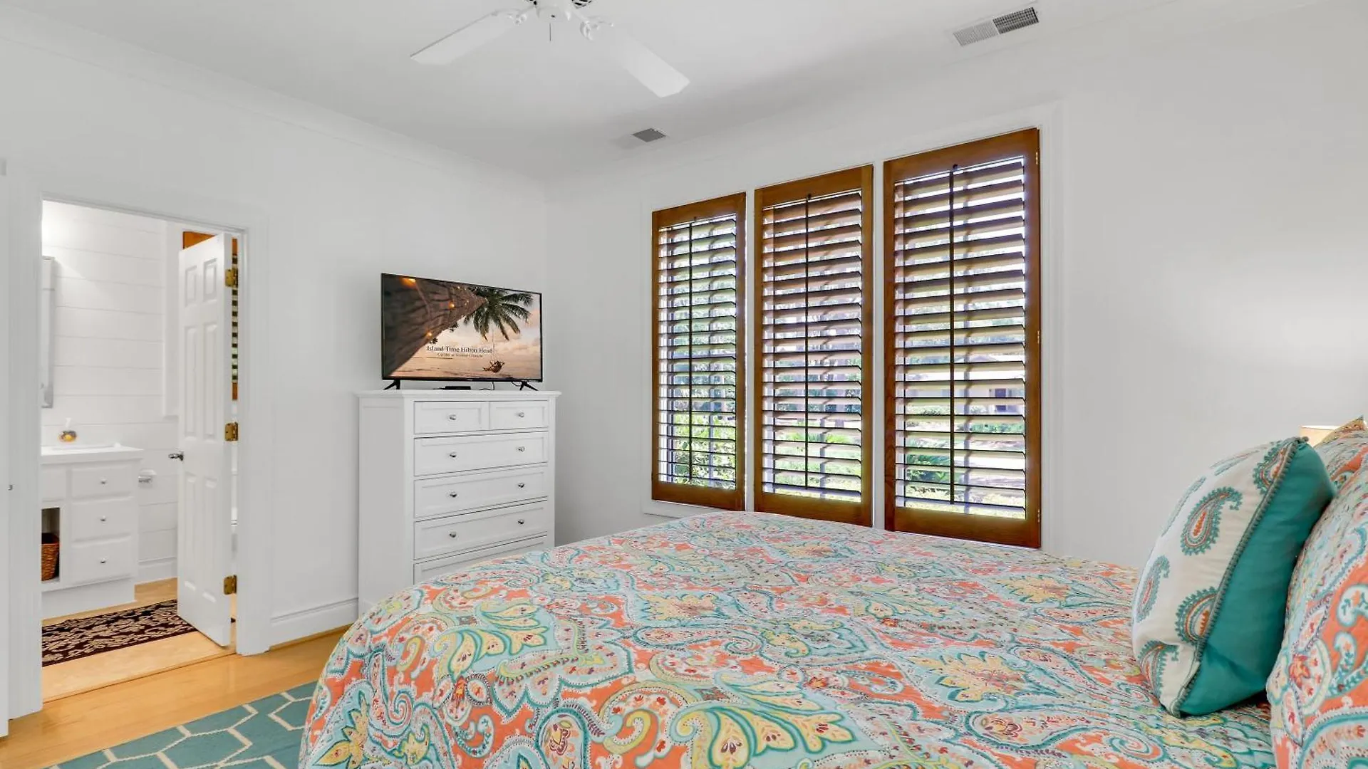 36 Red Oak Villa