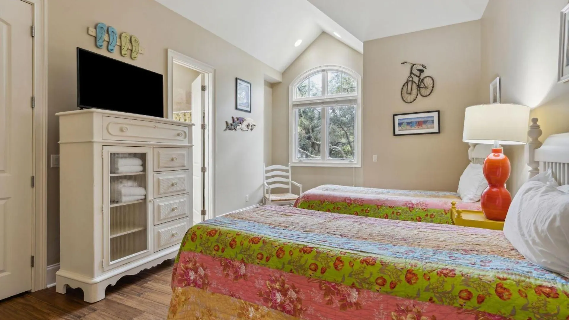 30 Ruddy Turnstone | Ruddy Retreat Hilton Head Island