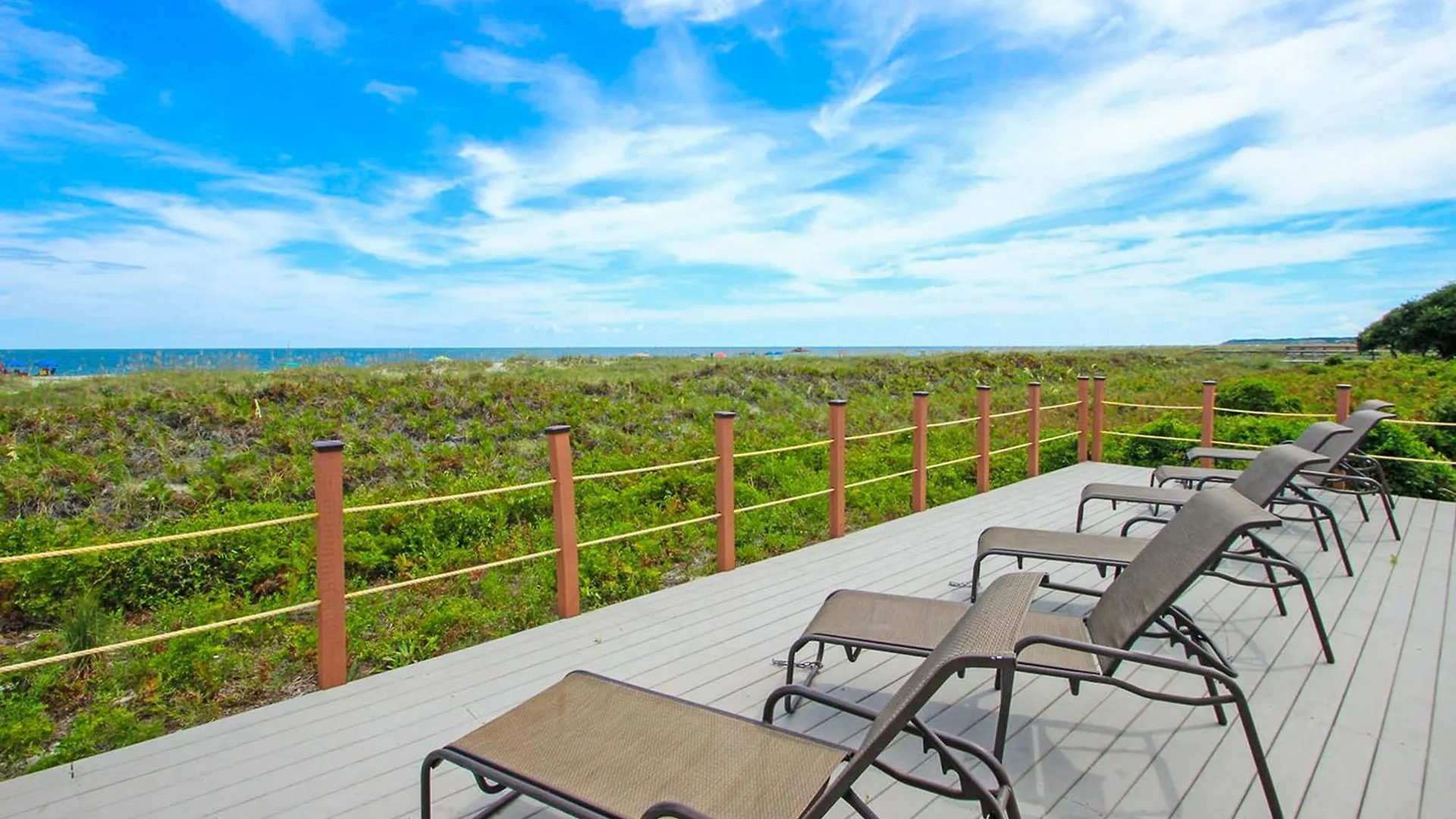 Island Club 3