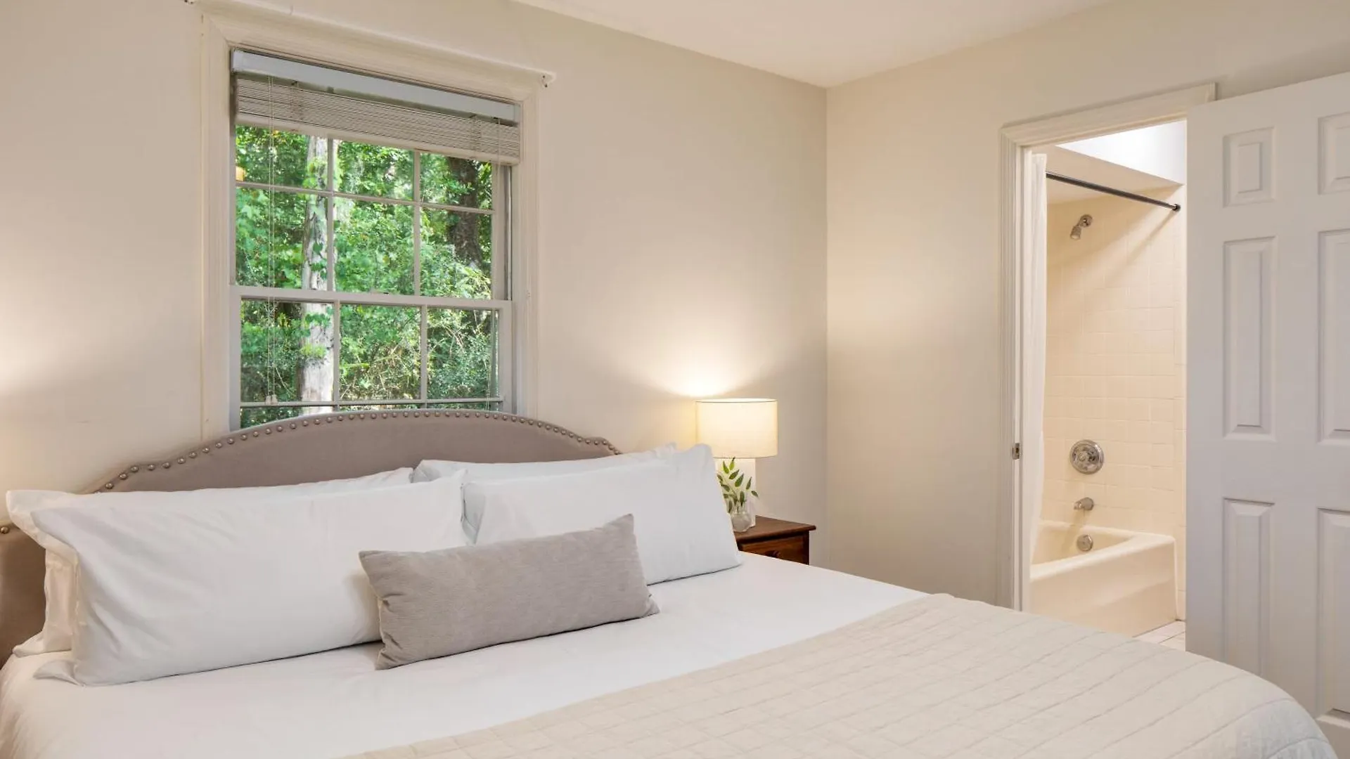 Holiday home Wisteria By Avantstay Bright Spacious W Pool Entertainers Patio Hilton Head Island