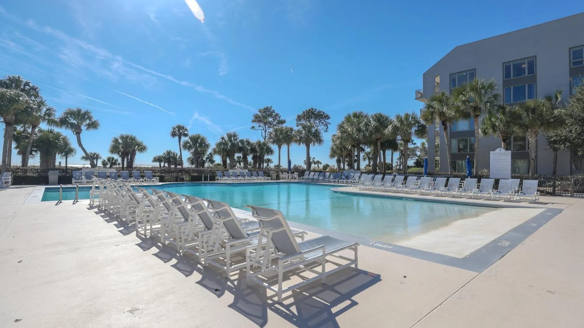 Villa 512 Shorewood Place *