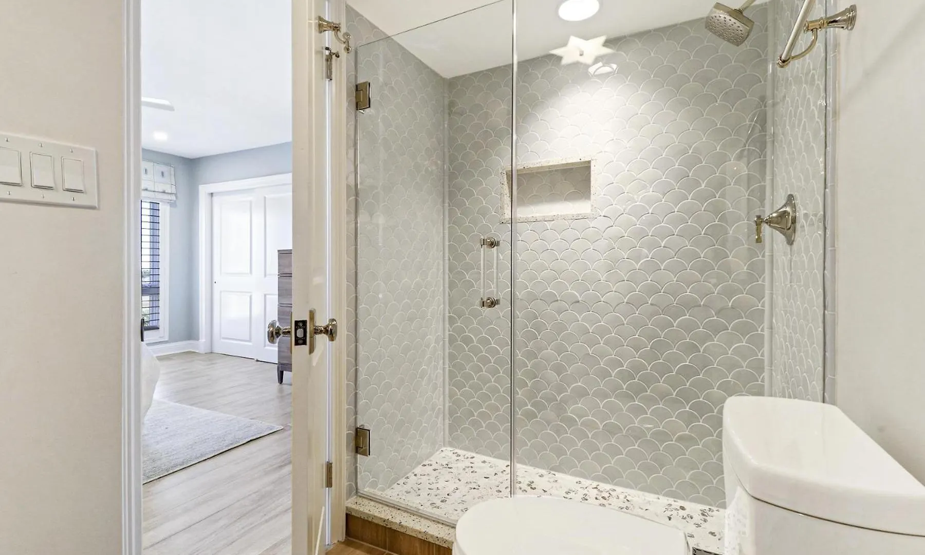 512 Shorewood Place Villa *