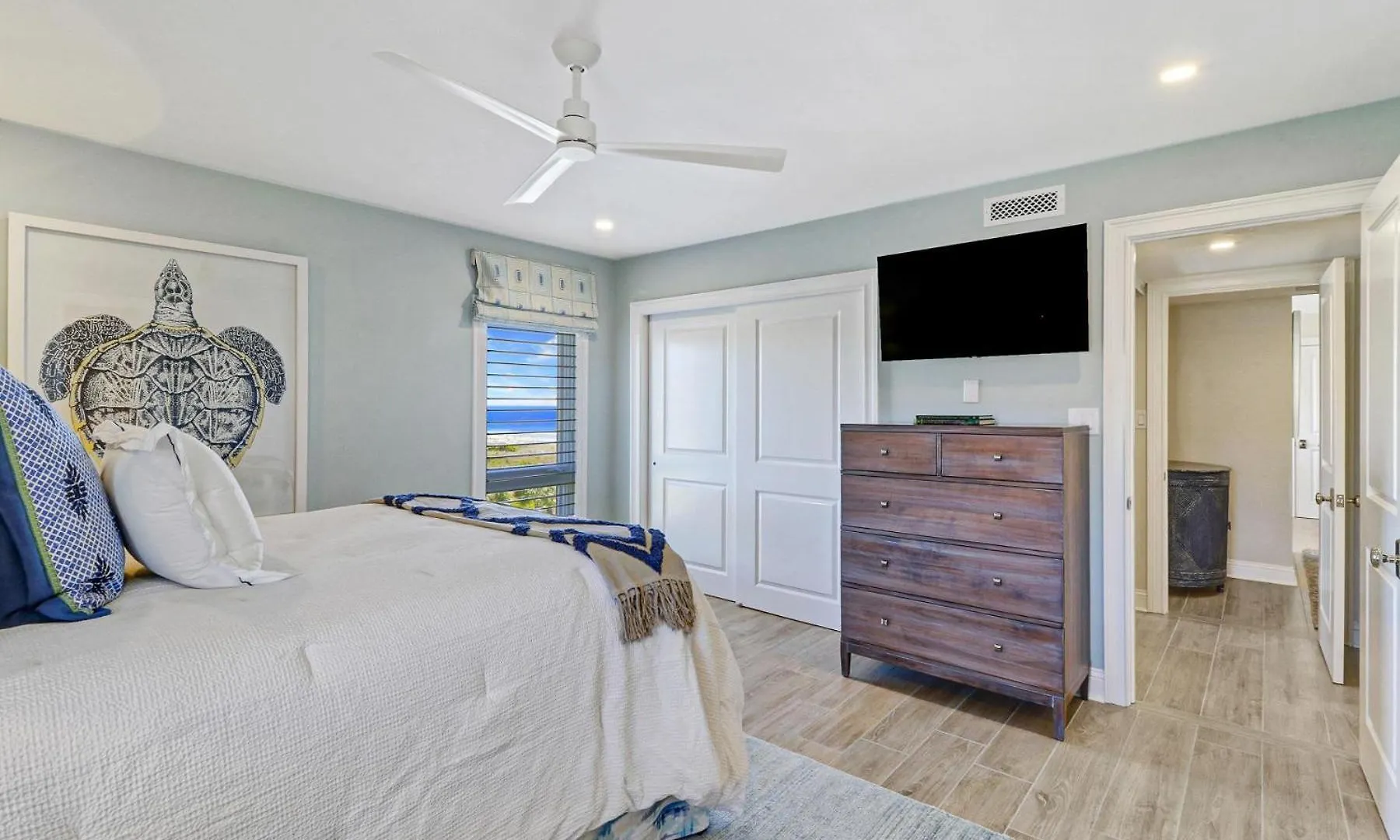 512 Shorewood Place Villa