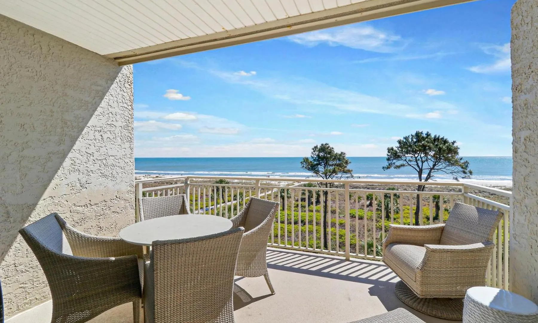 512 Shorewood Place Villa