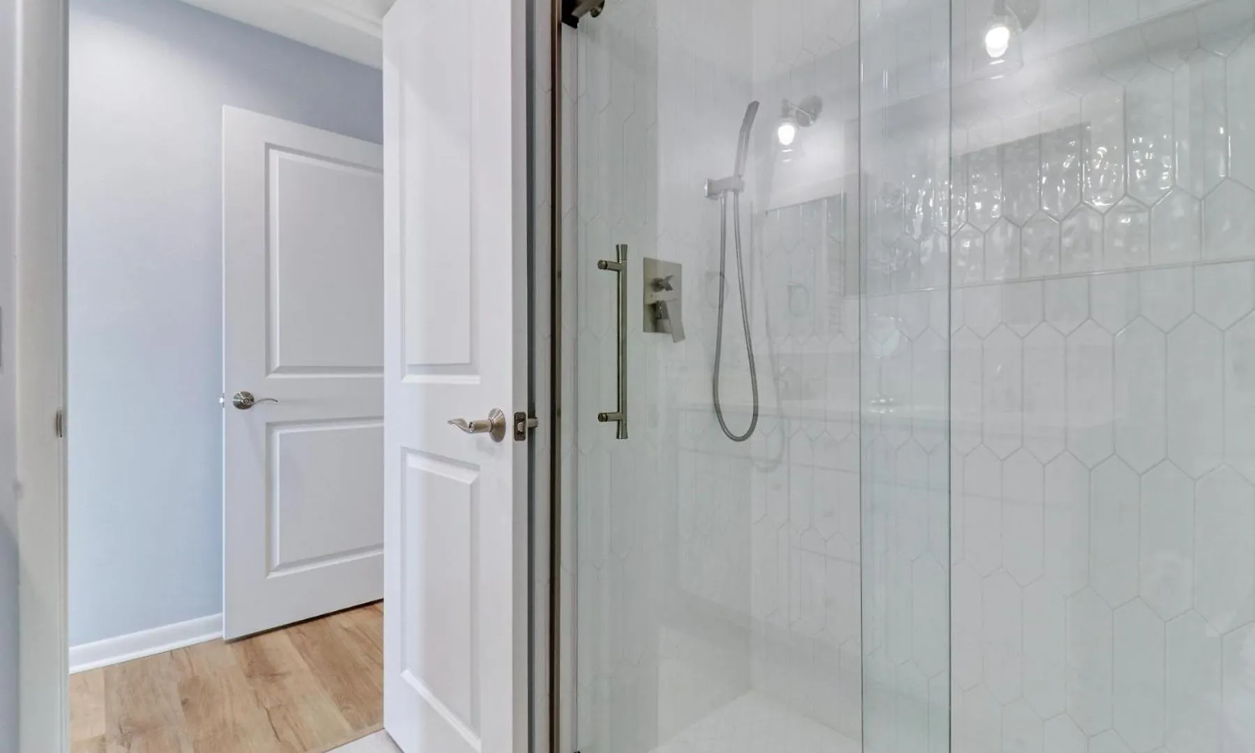 533 Shorewood Place *