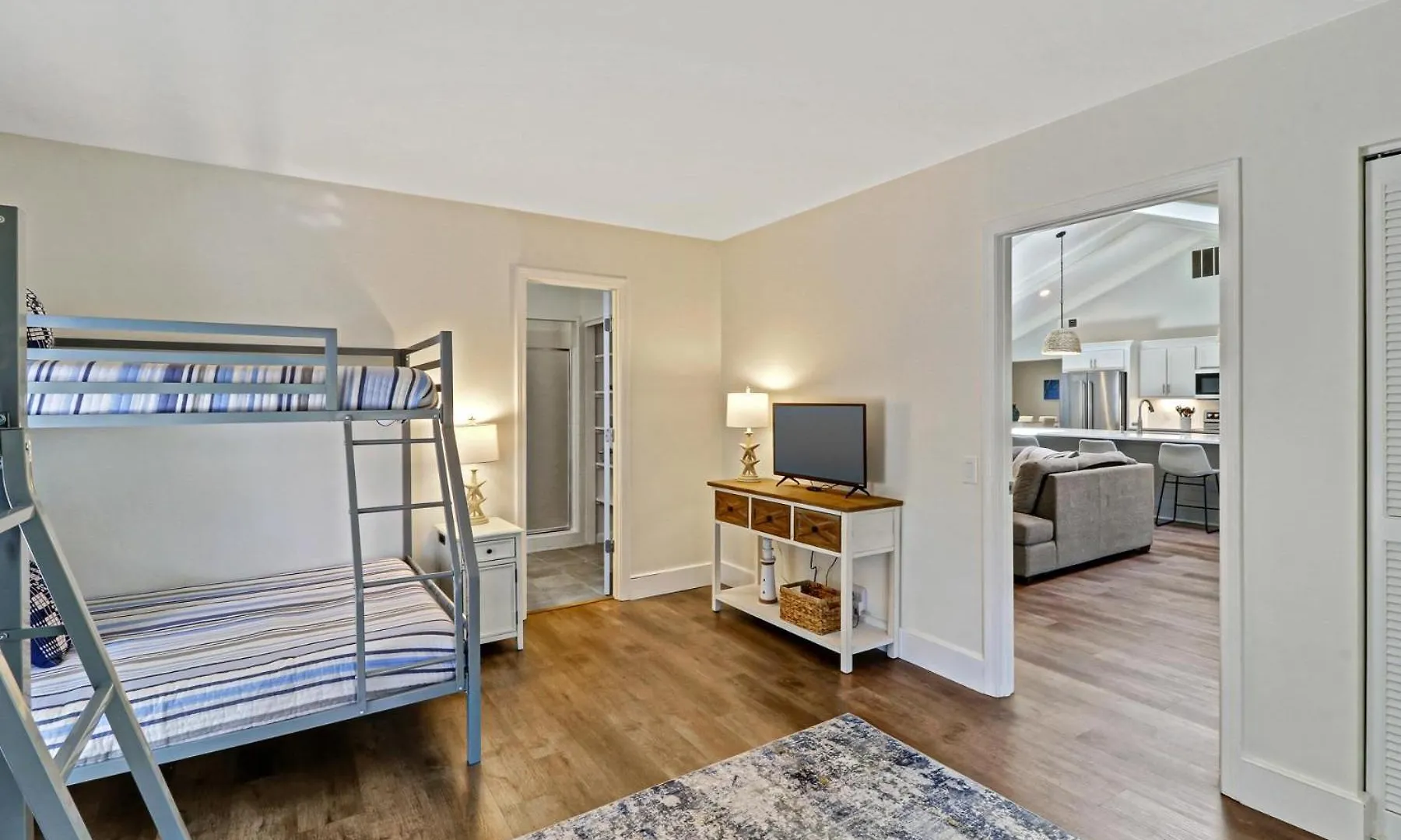 5 Jessamine Place *
