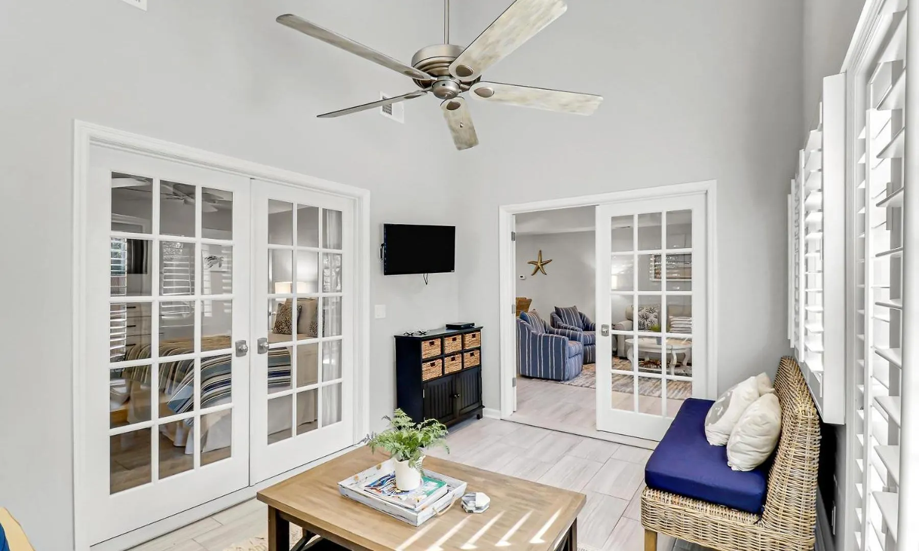 Villa 7 Hollyberry Lane