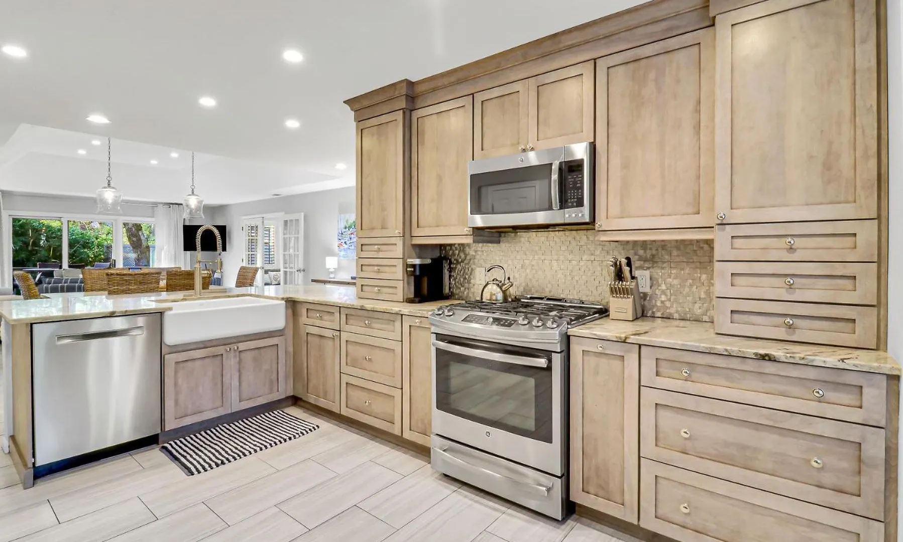 Villa 7 Hollyberry Lane *