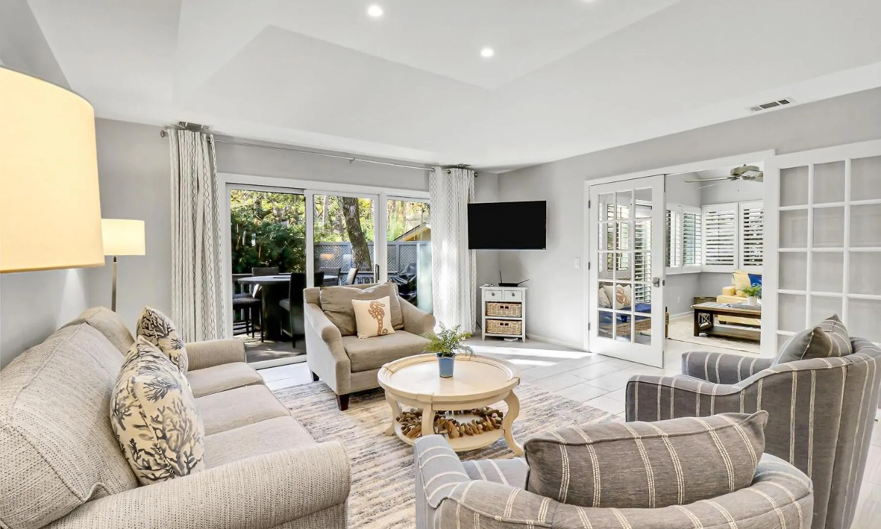 7 Hollyberry Lane