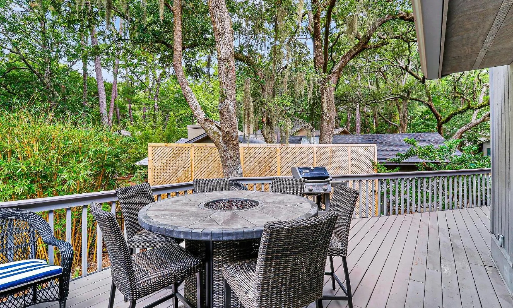 7 Hollyberry Lane *