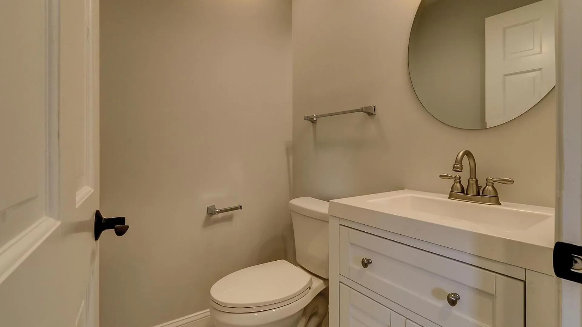 100 Baynard Cove *