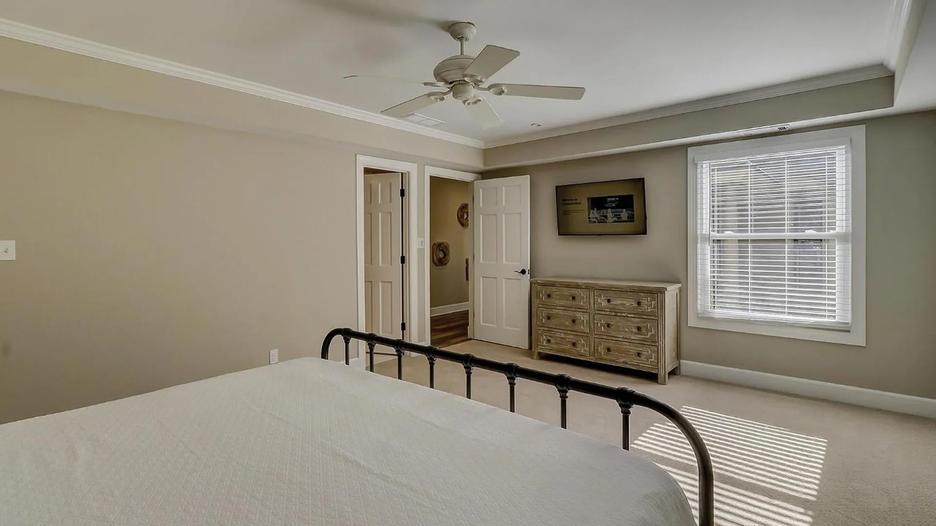 100 Baynard Cove