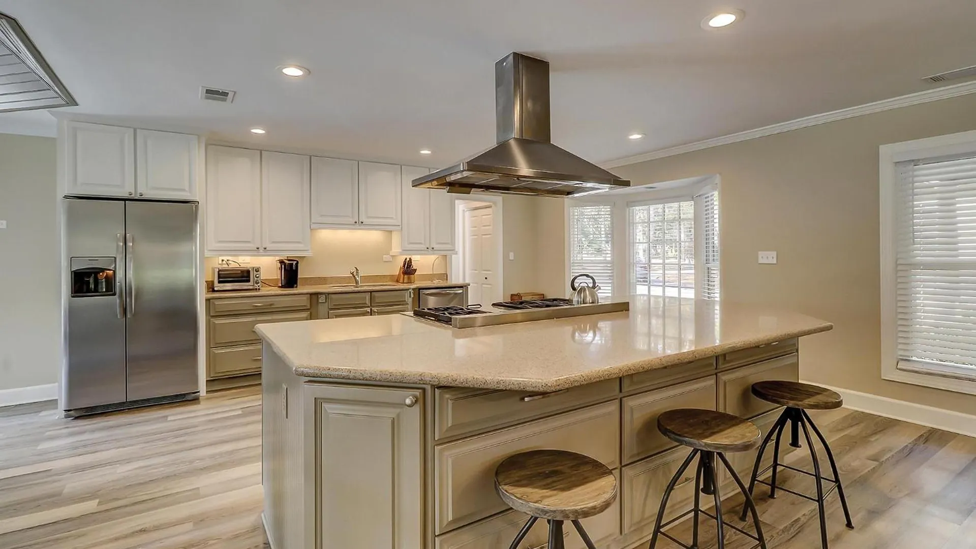 100 Baynard Cove *