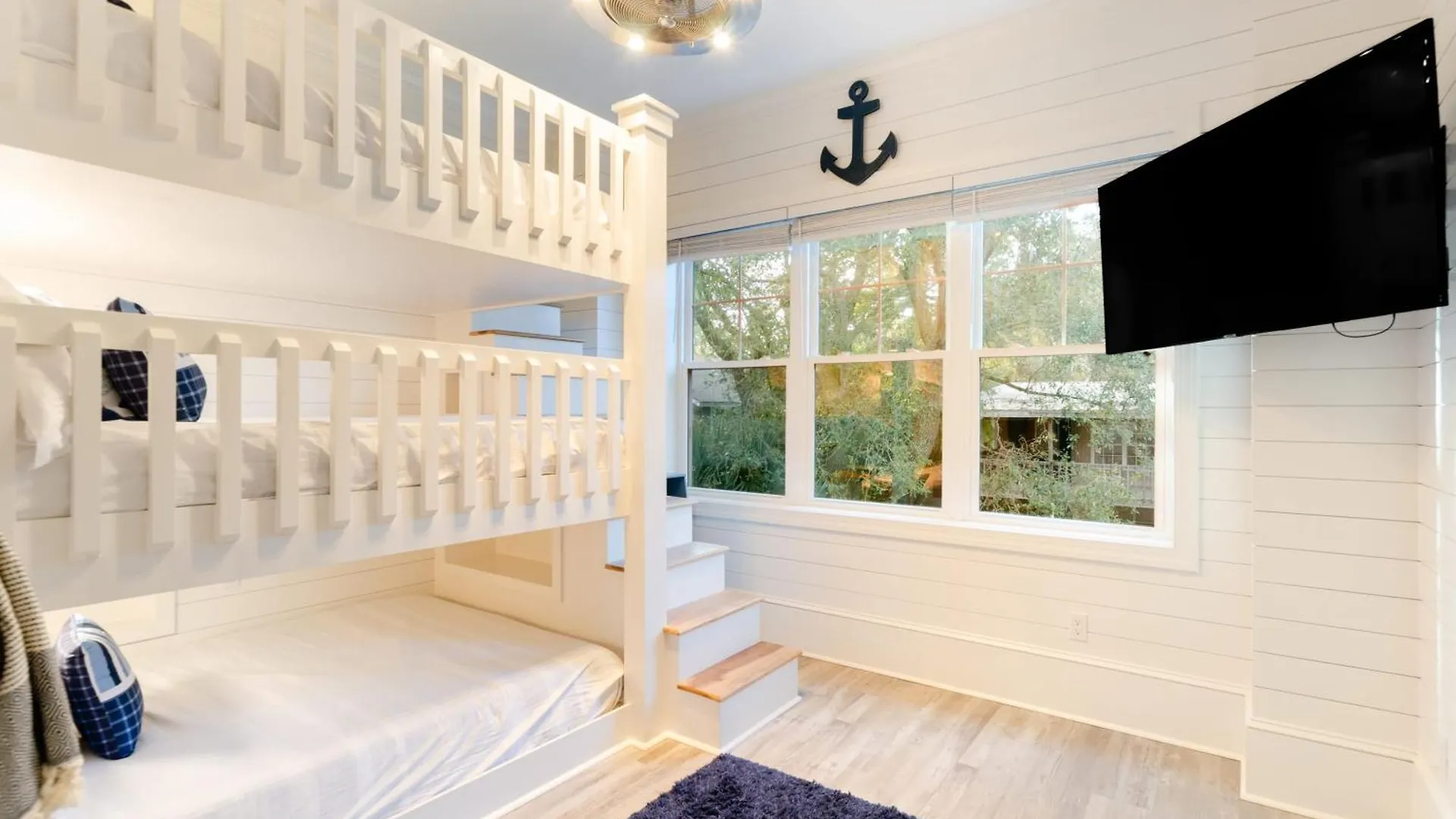 Cobalt Coast By Avantstay 7bdr Steps From Holiday home *