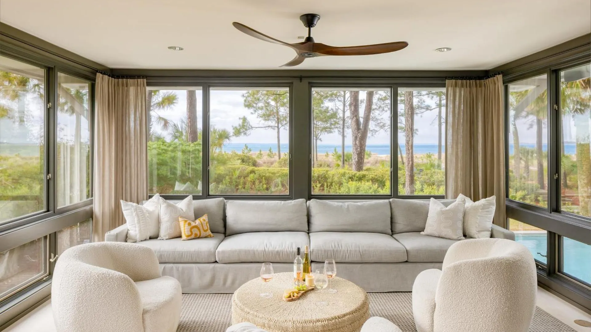South Serenity By Avantstay Private Pool Access Holiday home *