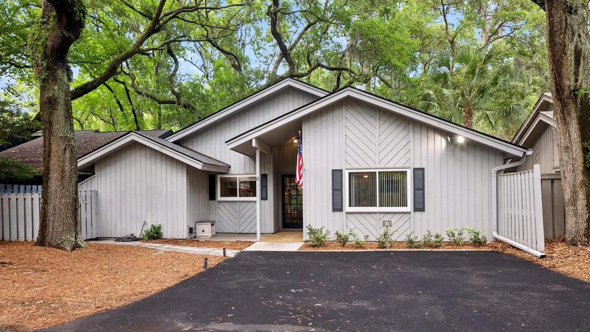 11 Pender Lane