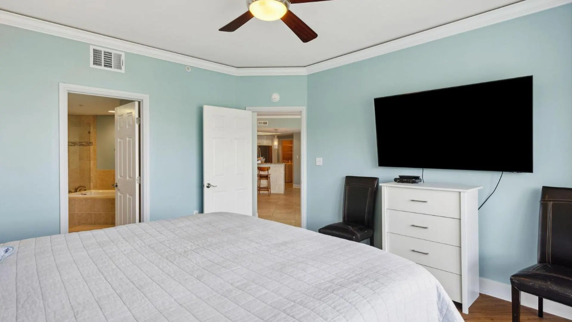 3402 Windsor Court *