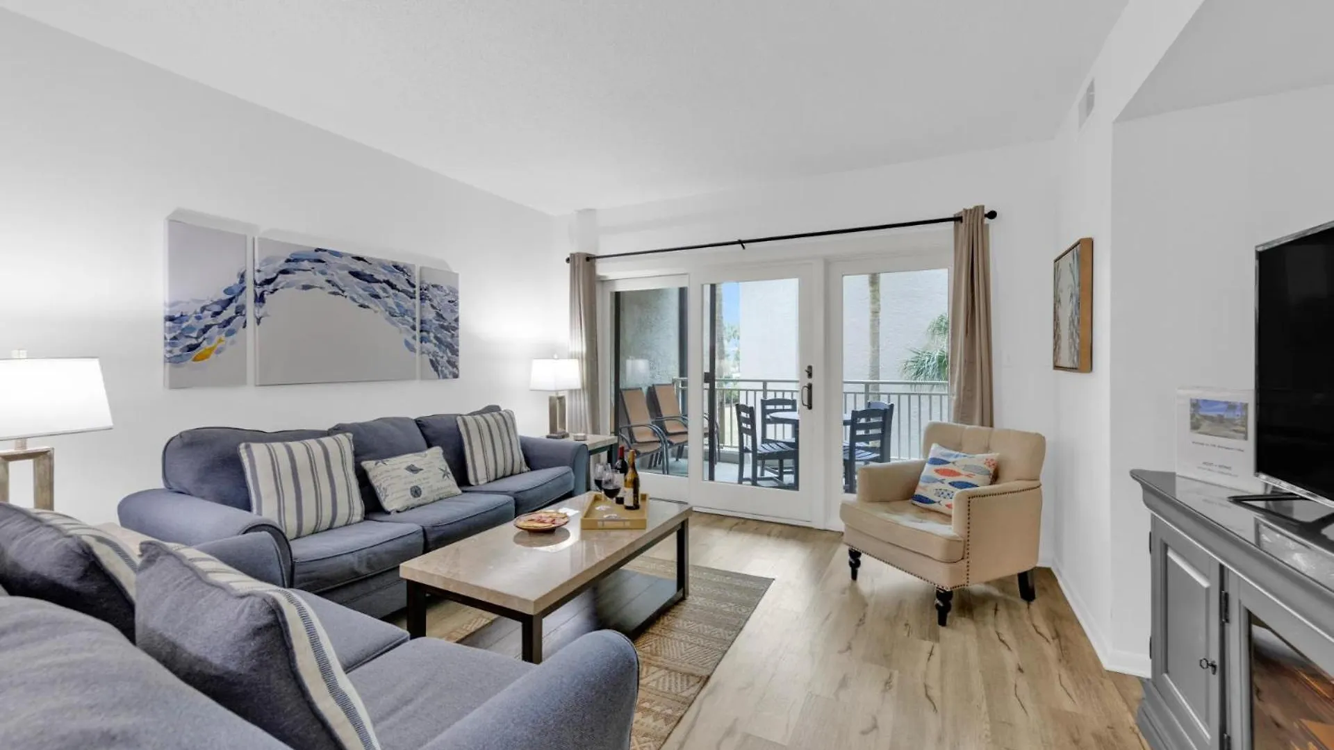 138 Shorewood