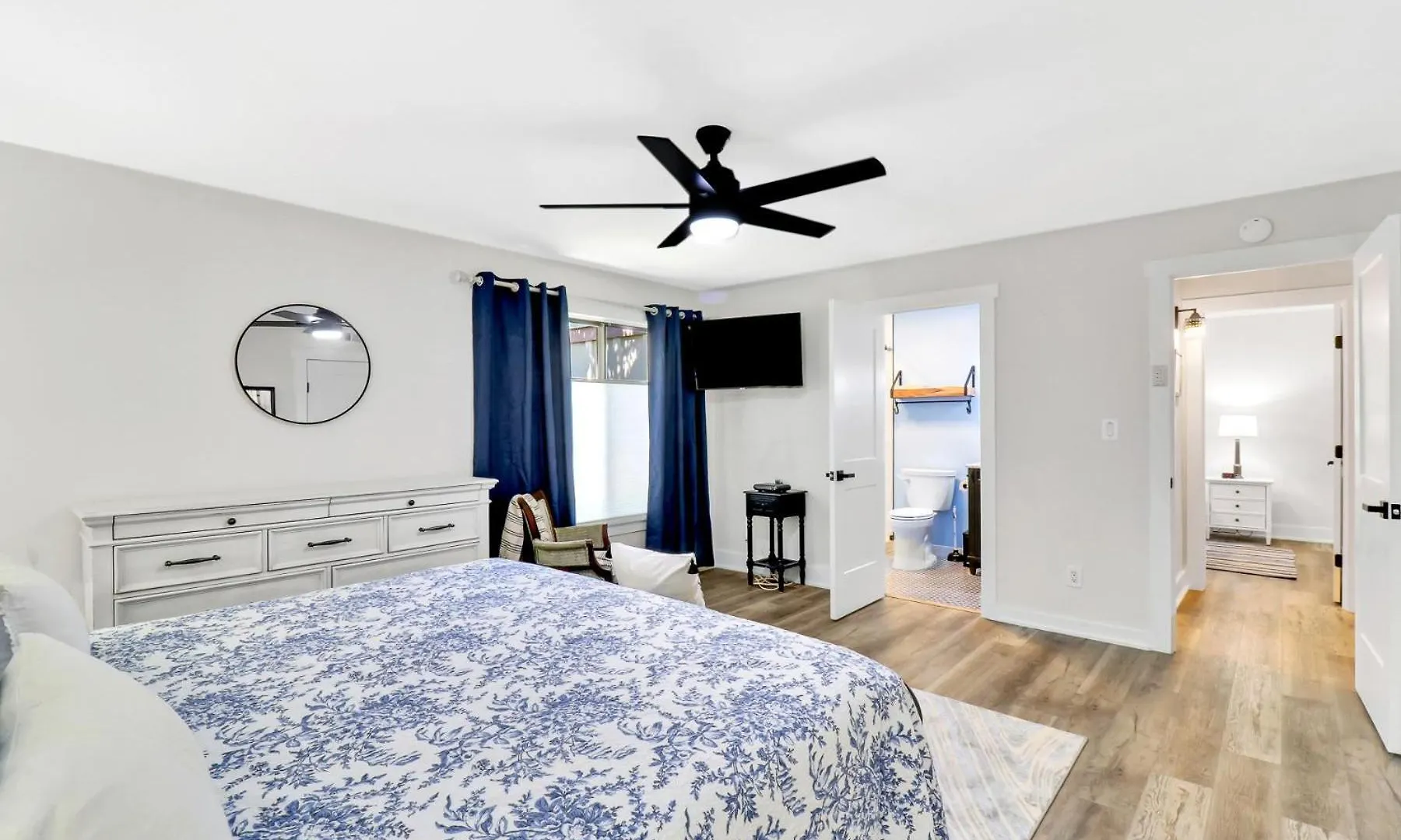 767 Queens Grant