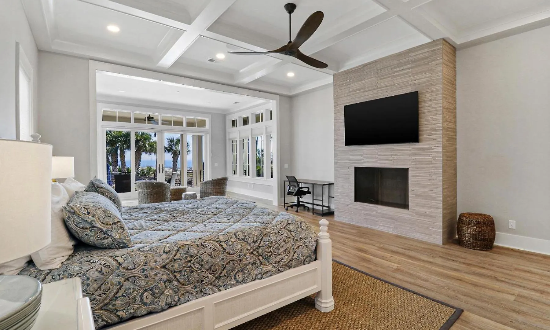 19 Armada Villa