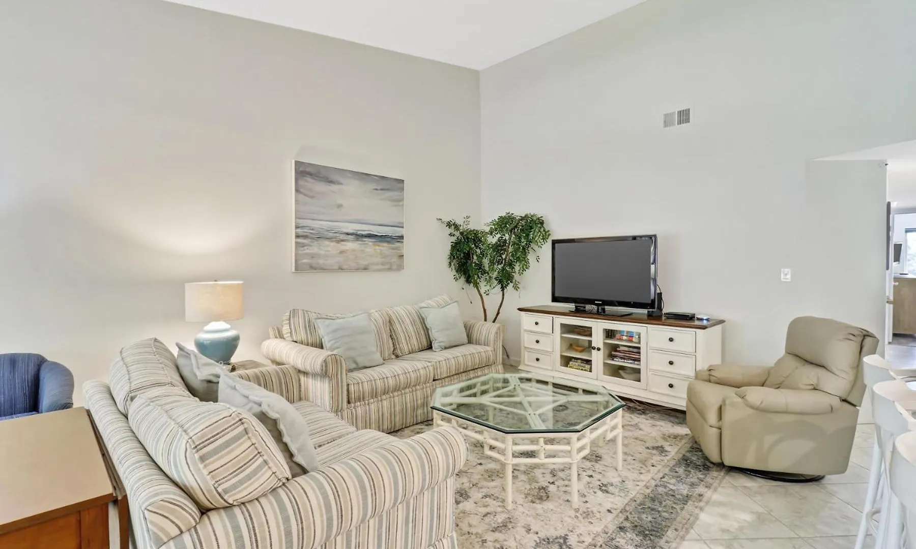 1690 Bluff *