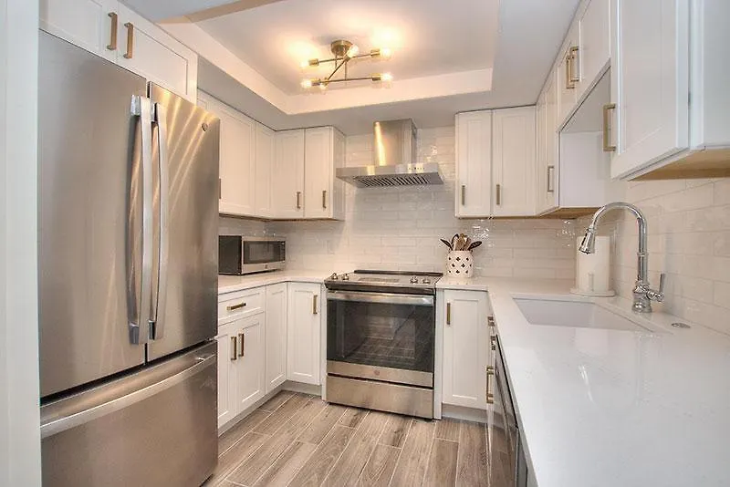 1765 Bluff Villa *
