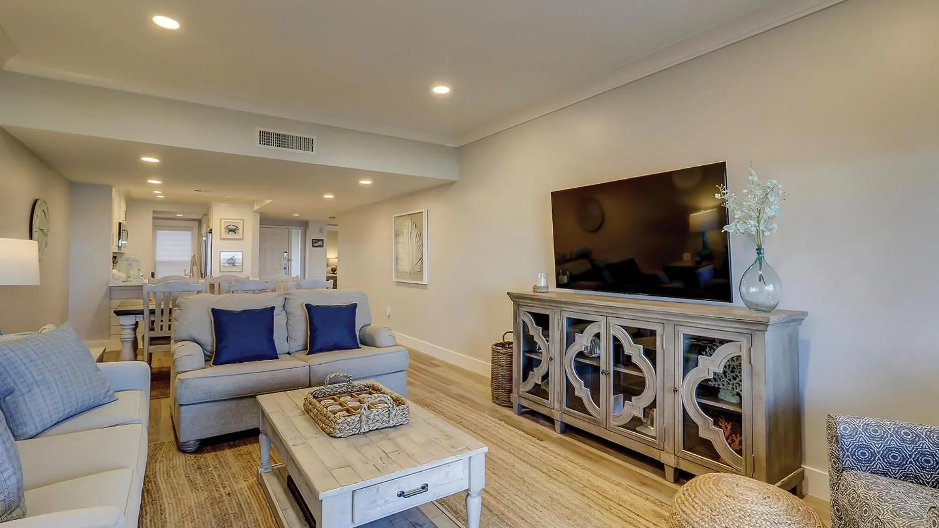450 Captains Walk Villa *