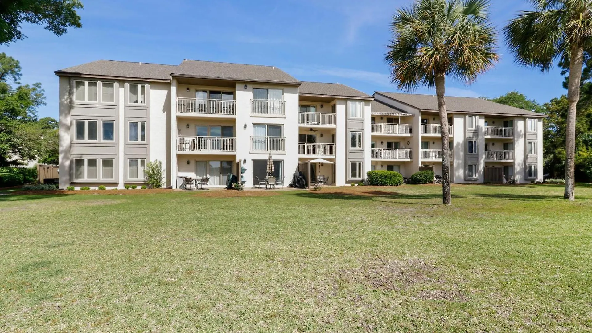 1809 Bluff *