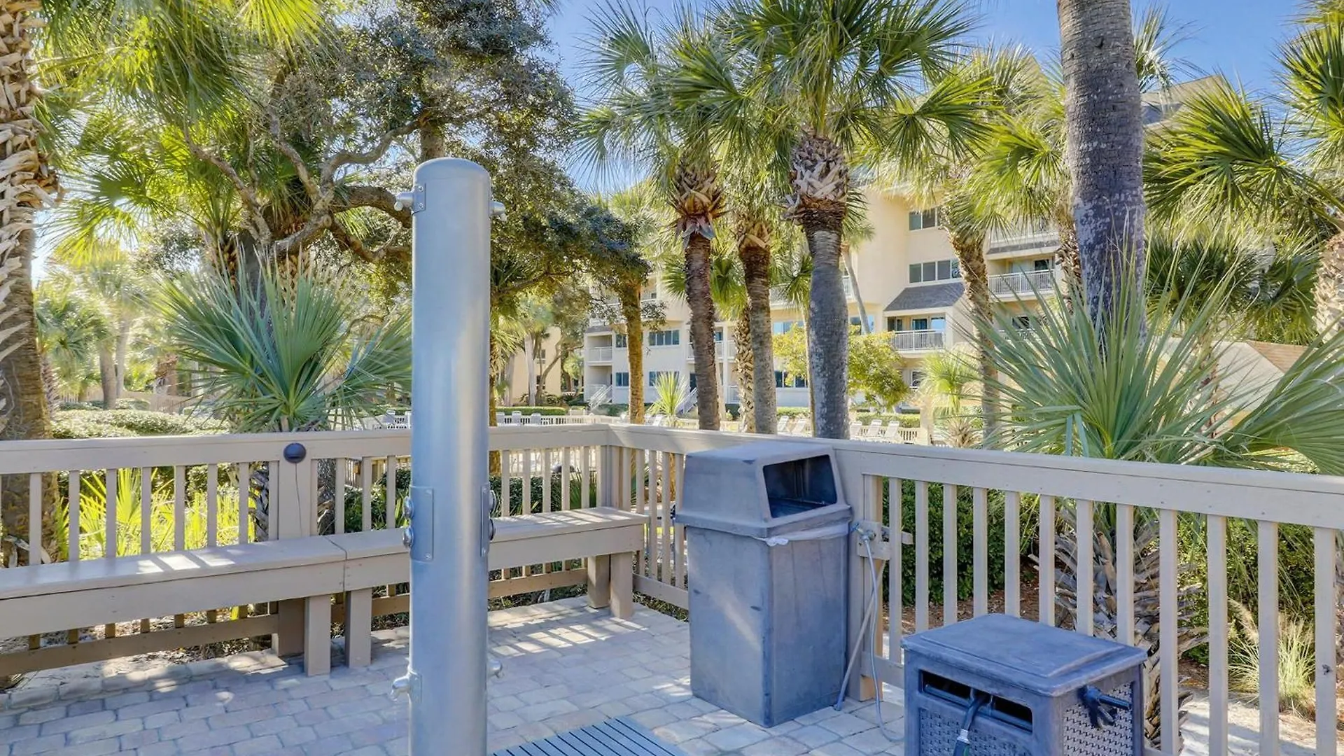 435 Captains Walk Villa *
