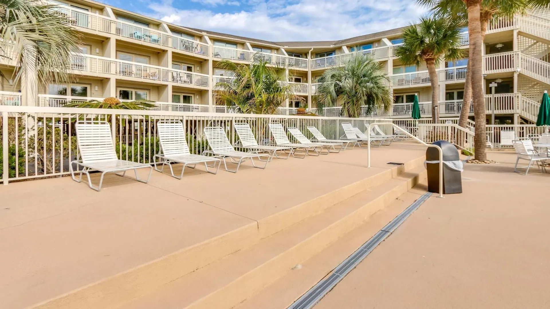 Breakers Oceanfront Getaway With Amazing View And Pool *